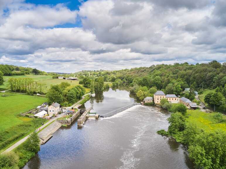 La Mayenne et ses écluses