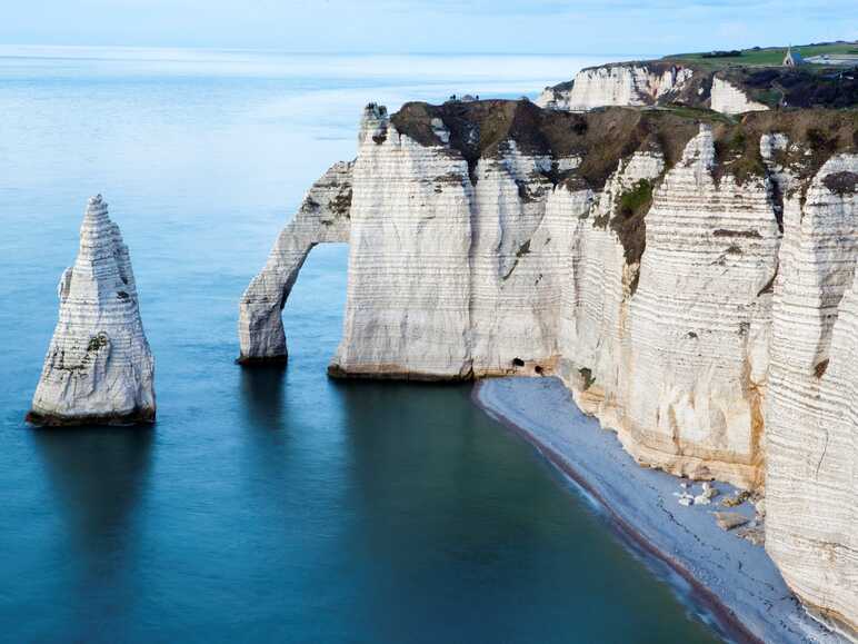 Les falaises d'Étretat, la porte porte d'Aval 