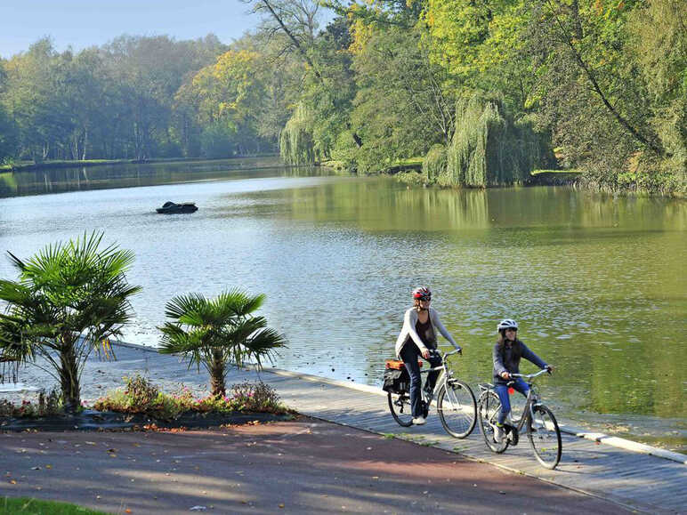 Forges-les-eaux à vélo en famille