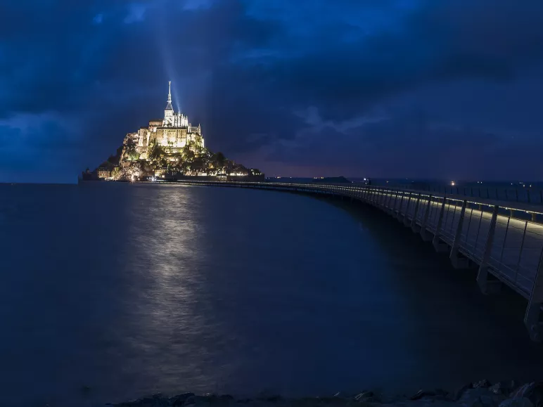 L’abbaye du Mont Saint-Michel du nuit