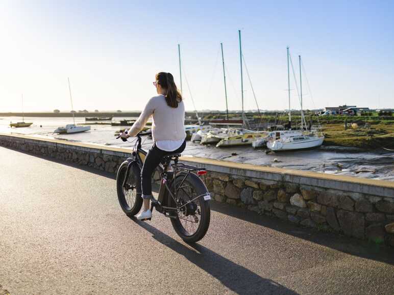 Noirmoutier à vélo de plages en port 