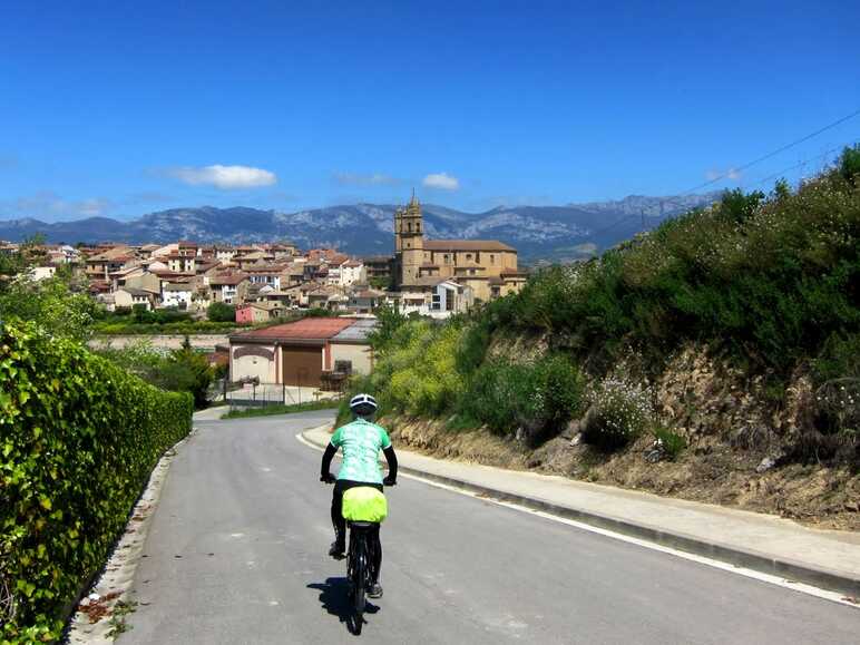 Panorama d'une route à vélo en Espagne