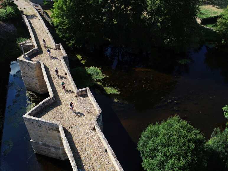 Dans la roue du Thouet et de son petit patrimoine