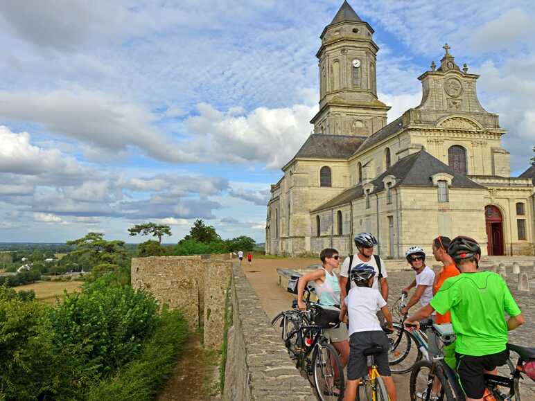 S'élever au dessus de la Loire durant le trajet