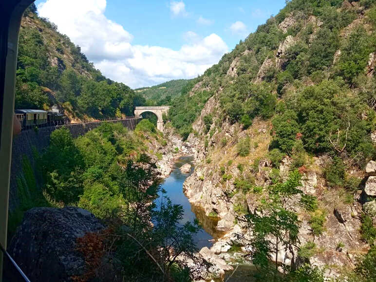 Balade Rétro Vélo Basse Ardèche : Maisonneuve-Grospierres - Chandolas