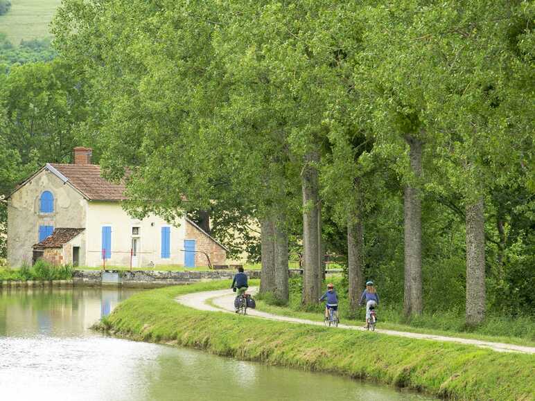 Le Canal de Bourgogne à vélo