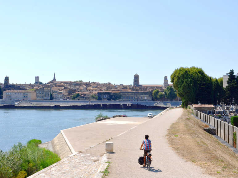 Arrivée à vélo à Arles