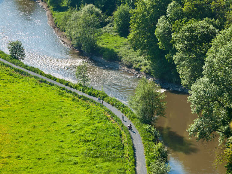 Vue aérienne de la Vallée de la Vire à vélo