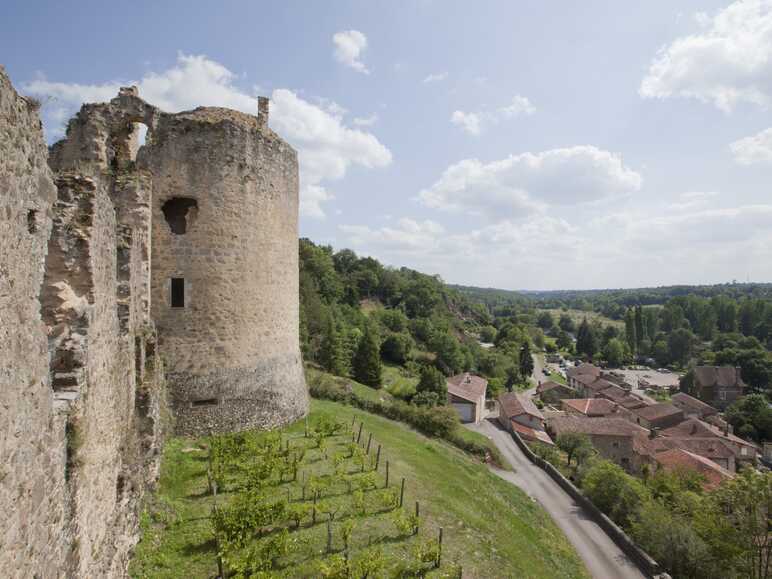 Vue du château de Saint-Germain de Confolens