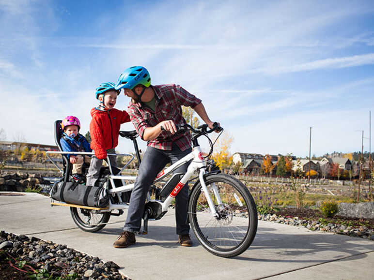 Transporter un enfant à vélo